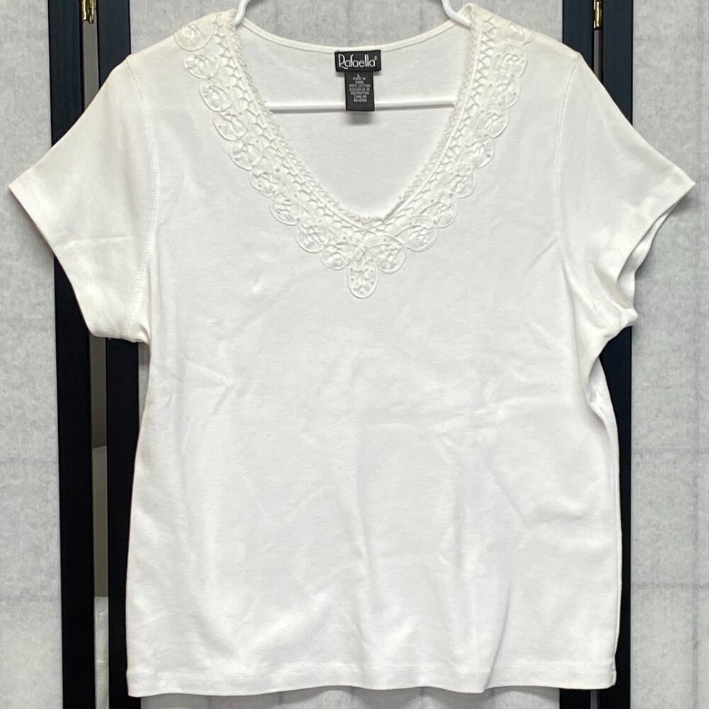 Rafaella White Lace & Pearl Trim V-Neck Cap Sleeve Tee Shirt Women’s L